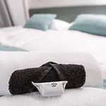 527 3* ترينتيس
