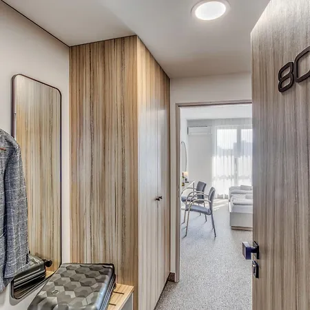 527 Hotel