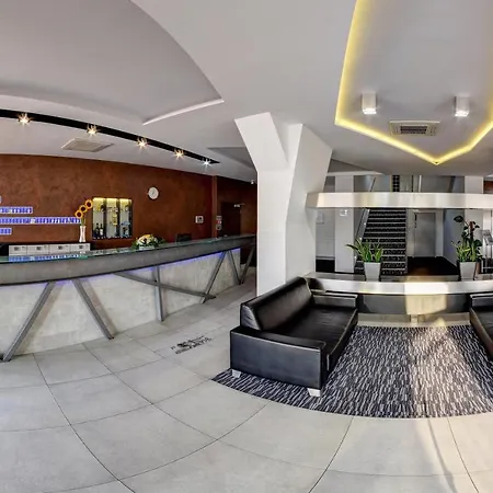 Steelhouse 3*